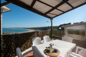 607 - Bellissimo appartamento quadrilocale in centro a Numana con ampio portico e vista mare spettacolare, con garage